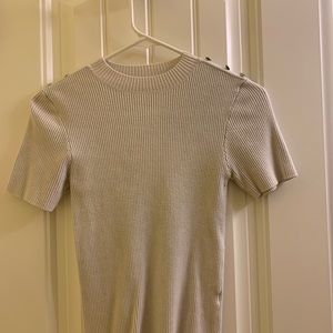 White ribbed tee shirt